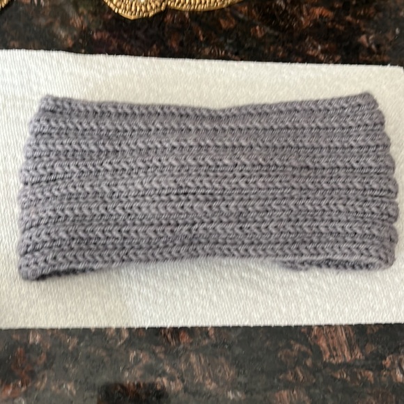 Grey Knit Headband With Rhinestone Detail Around The Bow - Picture 6 of 10